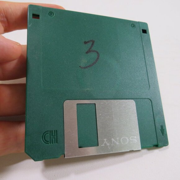 Used Floppy Disk 1980s - 1990s (make an offer, choose your color) - Picture 2 of 5
